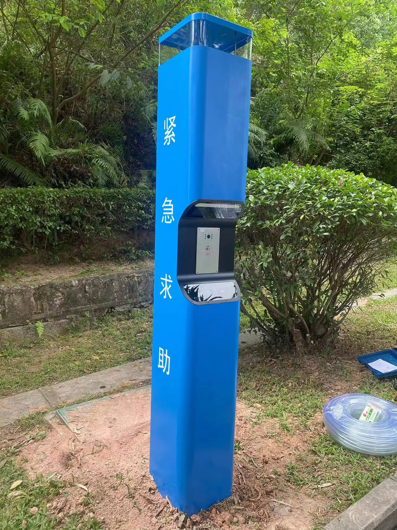 學校公園景區IP可視對講一鍵報警柱報警樁 學校公園景區IP可視對講一鍵報警柱報警樁